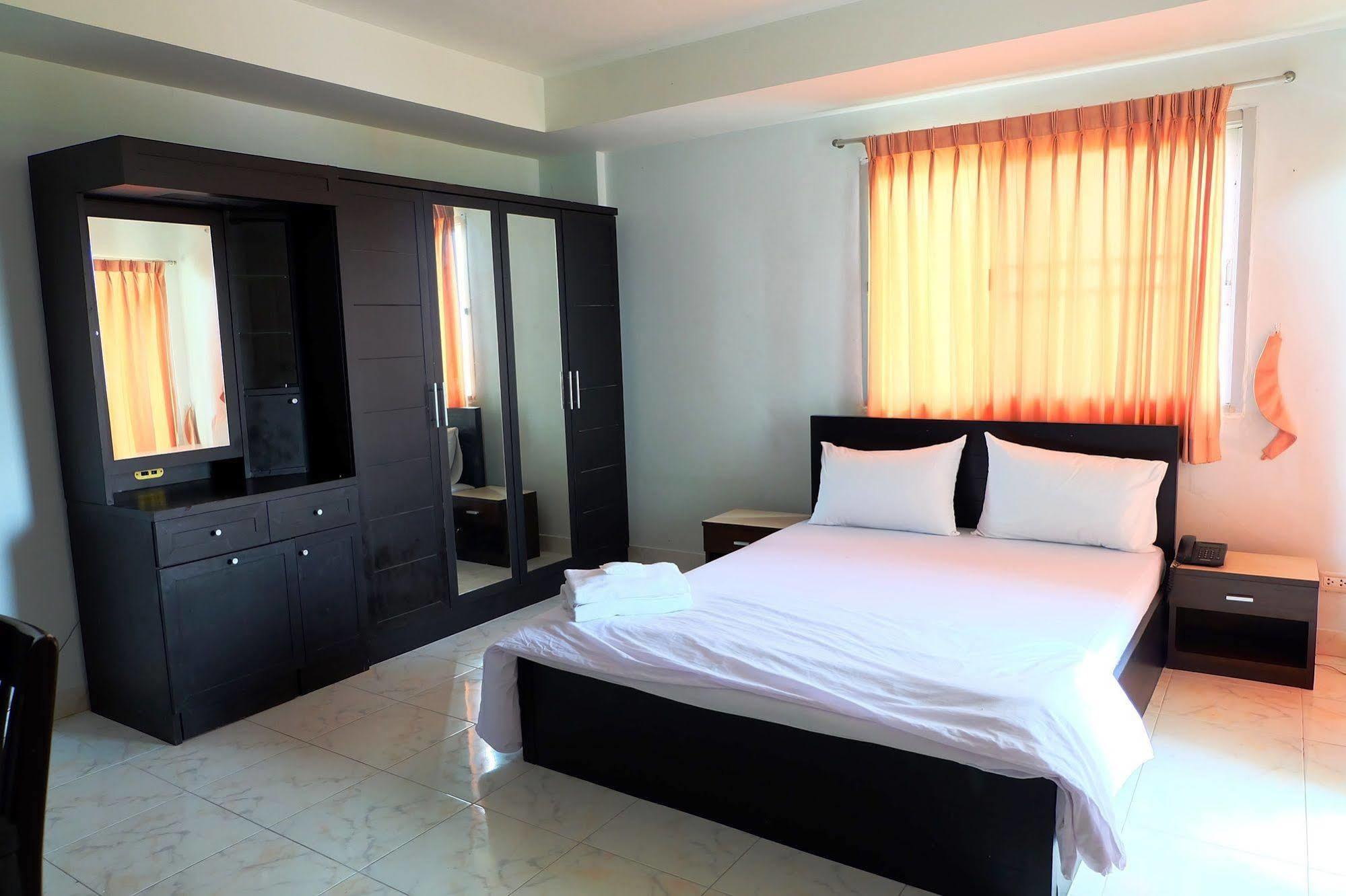 ราลีเว Hotel บ้านบางบ่อ ภายนอก รูปภาพ