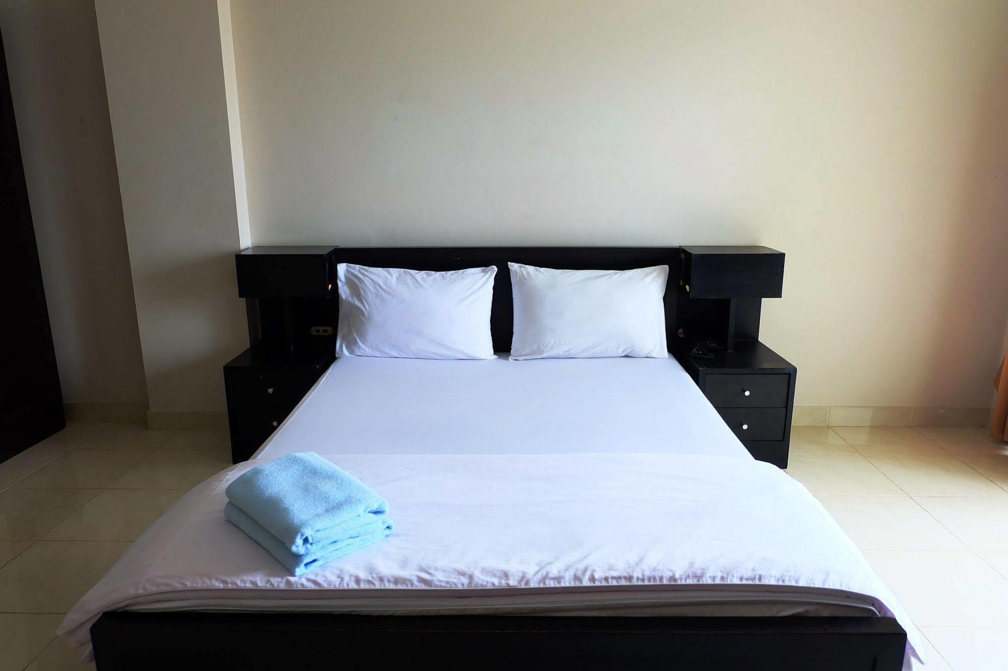 ราลีเว Hotel บ้านบางบ่อ ภายนอก รูปภาพ